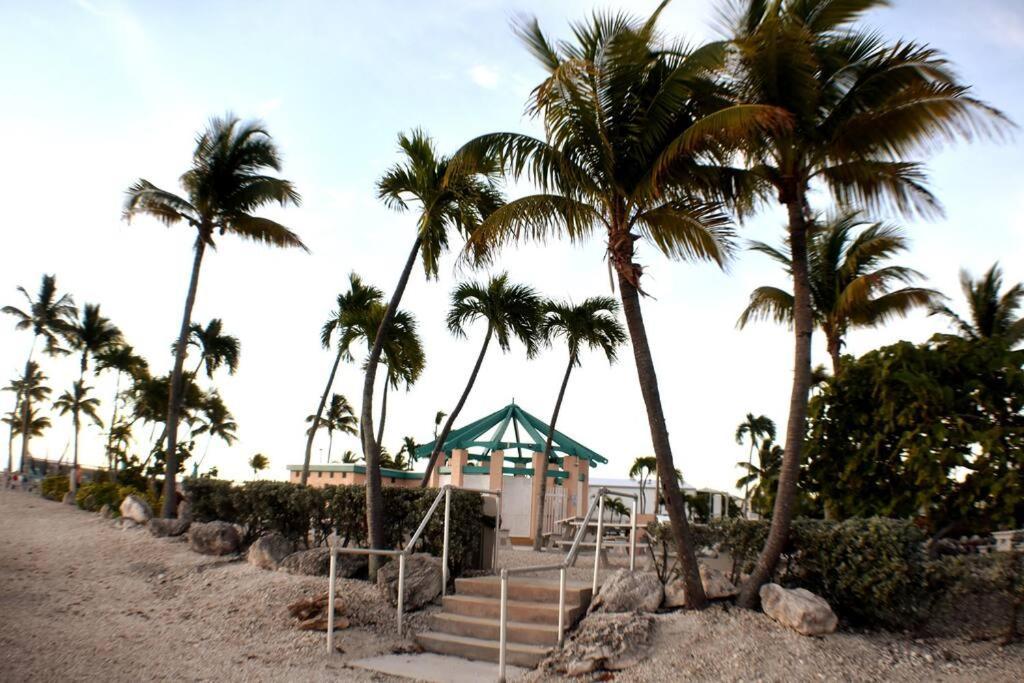 Pelican'S Roost, Waterfront Comfort At Venture Out Cudjoe Key Exterior photo
