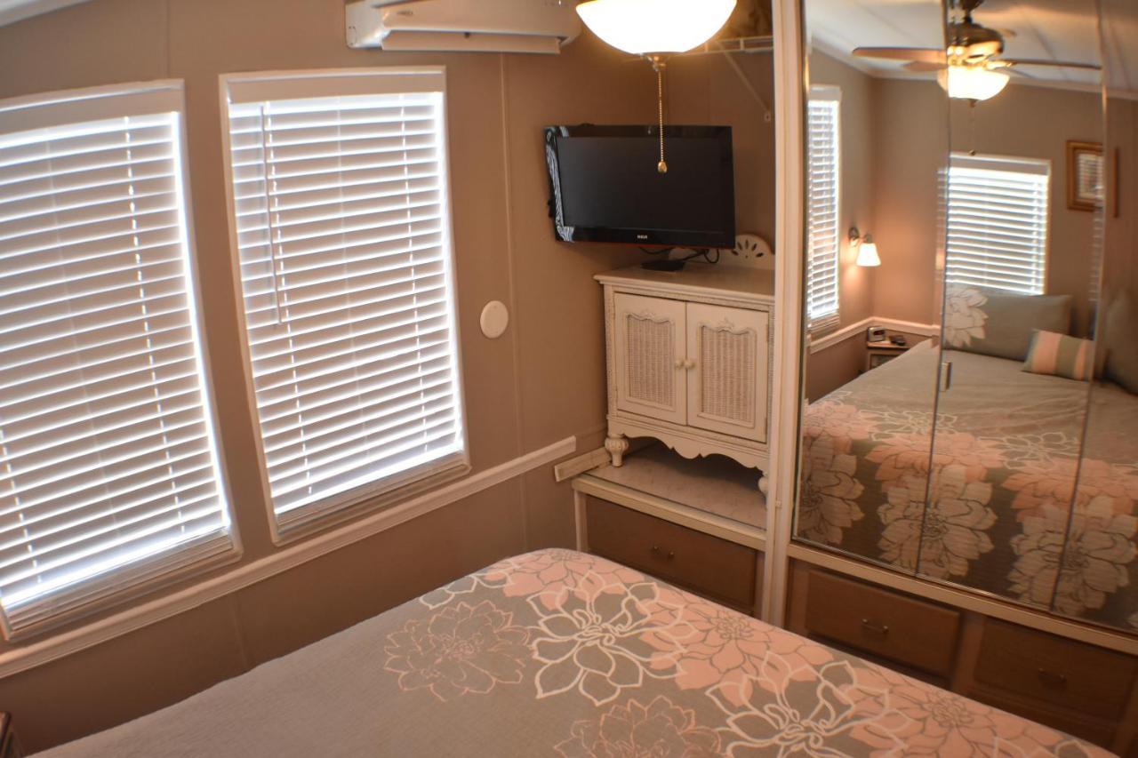Pelican'S Roost, Waterfront Comfort At Venture Out Cudjoe Key Exterior photo